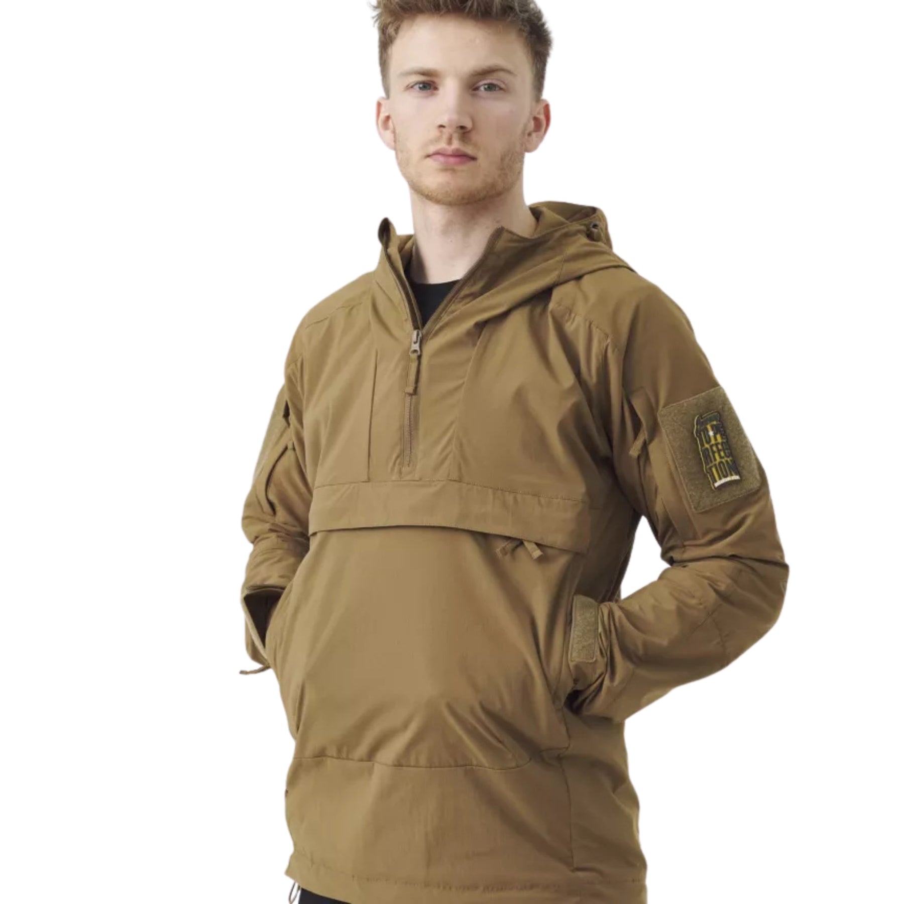Helikon-Tex Mistral Anorak Jacket KU-MSL-NL giacca soft shell antivento e idrorepellente in tessuto elastico StormStretch con cappuccio regolabile, ampia tasca frontale a marsupio con organizer interno, tasche omerali e zip di ventilazione YKK per trekking, bushcraft e outdoor