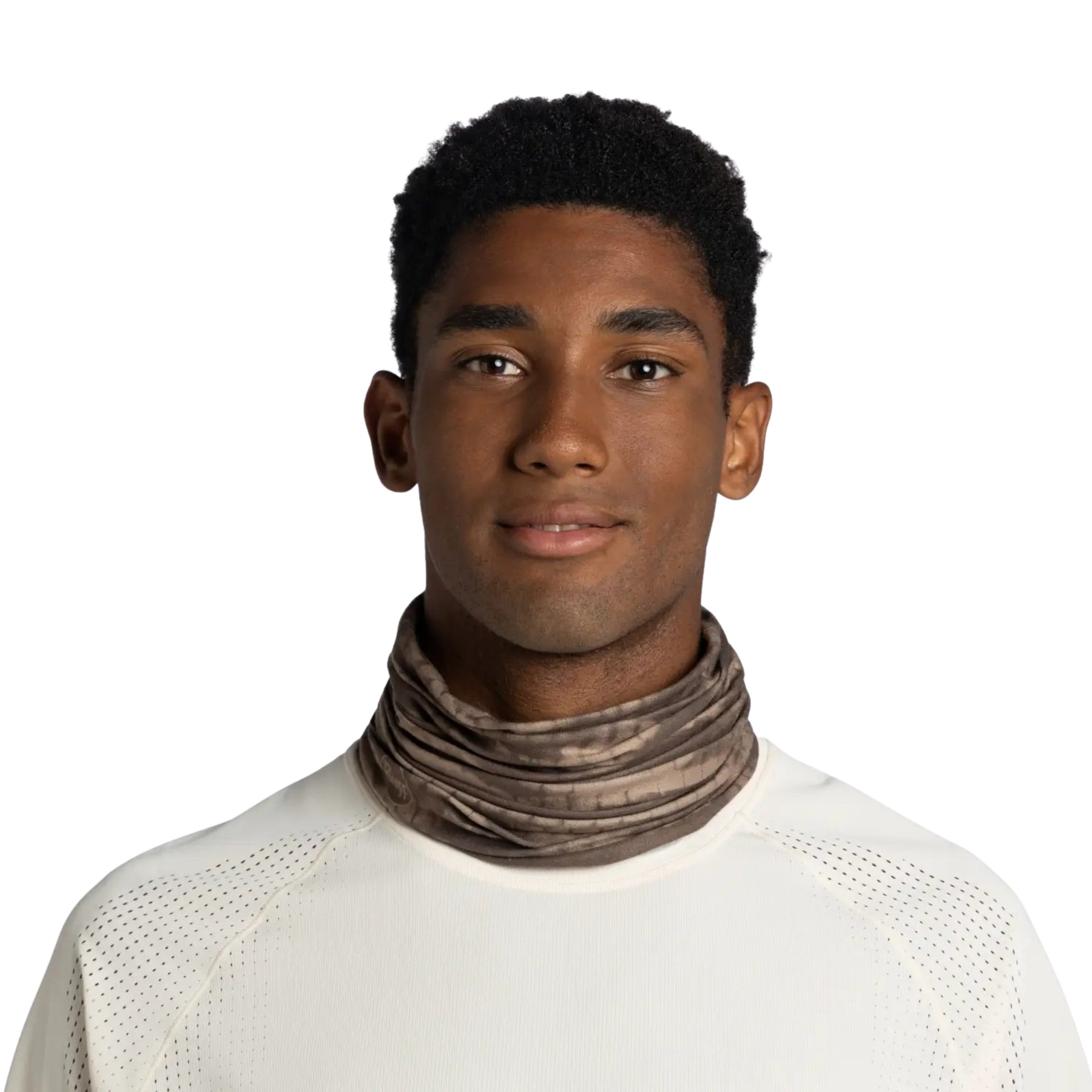Buff Coolnet UV Neckwear Insect Shield Gevin Tundra Khaki scaldacollo multifunzionale repellente per insetti con protezione solare UPF 50+. Fascia elastica traspirante senza cuciture con logo visibile, ideale per trekking e attività all'aperto.