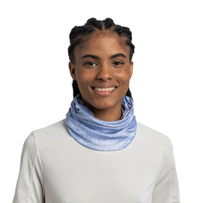 Buff Coolnet UV Neckwear Insect Shield Gevin GLORY BLUE scaldacollo multifunzionale repellente per insetti con protezione solare UPF 50+. Fascia elastica traspirante senza cuciture con logo visibile, ideale per trekking e attività all'aperto.