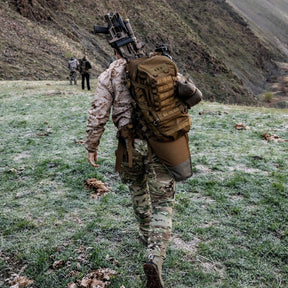 Eberlestock Mission EMOD Frame frame per sistema modulare tattico ad alta resistenza dotato di cinghie di compressione con fibbie e pannello posteriore interamente rivestito di passanti con sistema MOLLE PALS per aggancio accessori outdoor e bushcraft.