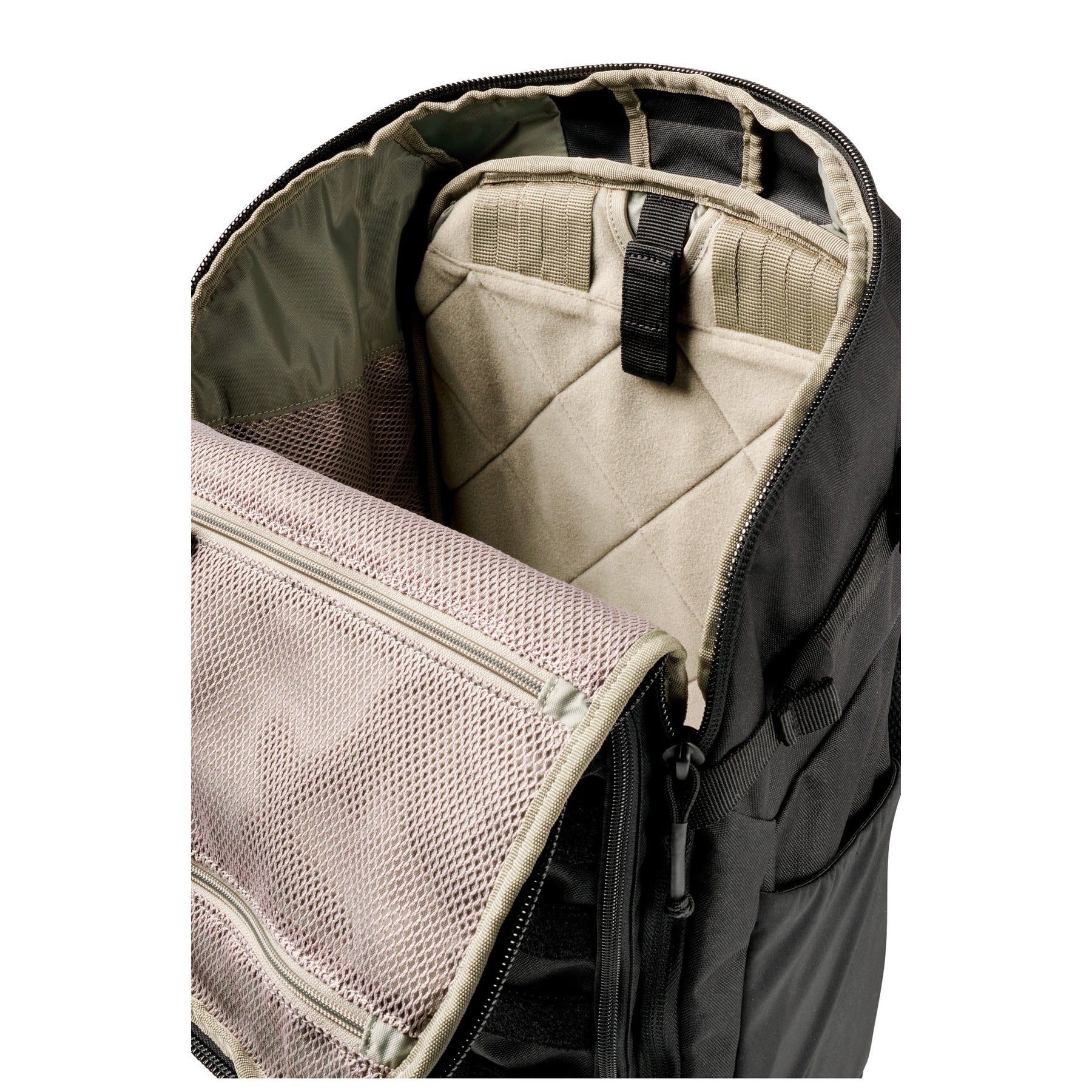 5.11 MVR 35L Backpack Zaino tattico modulare con design Center Line per bilanciamento del carico. Realizzato in poliestere 900D resistente alle abrasioni con apertura principale a 270 gradi, pannello posteriore ventilato in HDPE e tasche interne dedicate per organizzazione rapida.