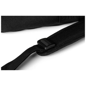 Borsa tattica 5.11 Small Kit Bag da 8 litri**, di colore nero, compatta e versatile per il trasporto di attrezzatura (Field Tested), con doppia maniglia superiore e tracolla a D per il trasporto