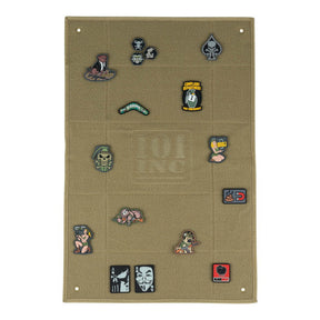 101 INC Patch Wall espositore in velcro per patch con  occhielli  per il fissaggio a parete ideale per organizzare ed esporre collezioni di patch