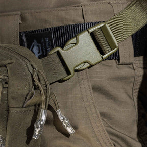 Pentagon Amina Dangler Pouch marsupio tattico multifunzione e tasca dangler per gilet portapiastre con pannello frontale a strappo per patch, fori di drenaggio e cinghia regolabile con fibbia a sgancio rapido per uso EDC e outdoor.