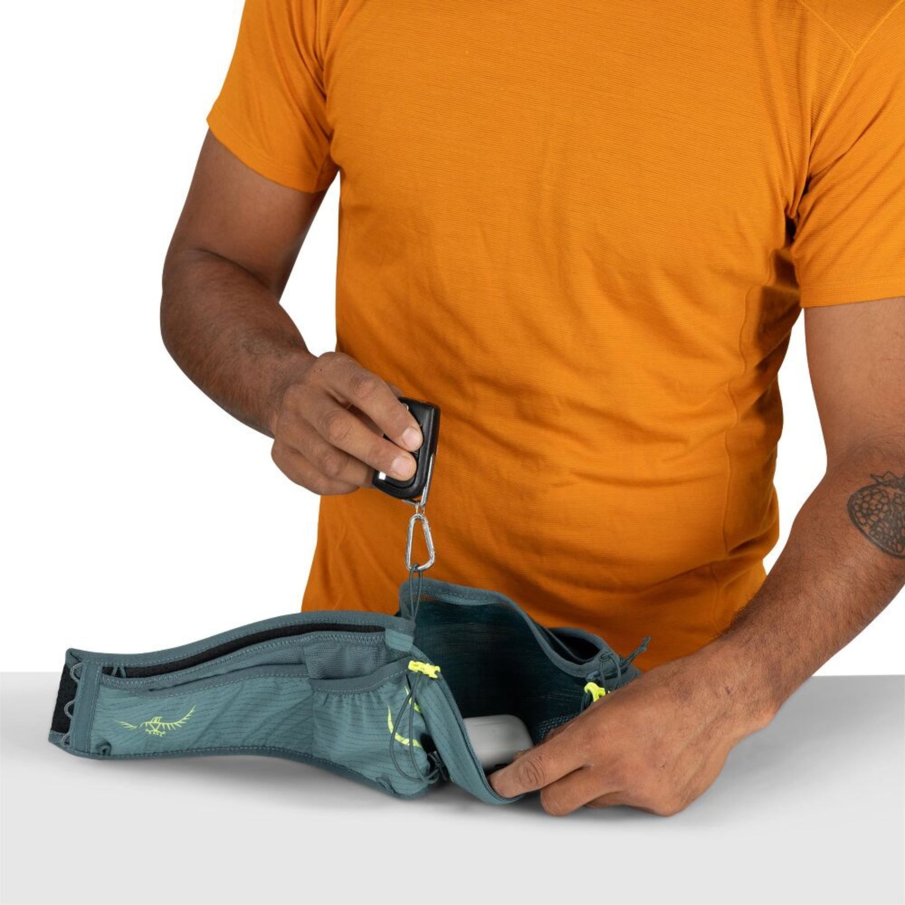 Osprey Duro Dyna Pro Belt cintura marsupio per trail running da 0.8 litri con schienale in rete traspirante tasca frontale con zip e cordini elastici di compressione e trasporto