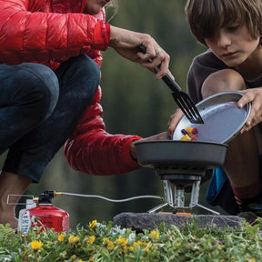 MSR WindBurner Ceramic Skillet padella da campeggio con rivestimento in ceramica antiaderente, anello cattura calore e manico pieghevole per sistemi di cottura outdoor