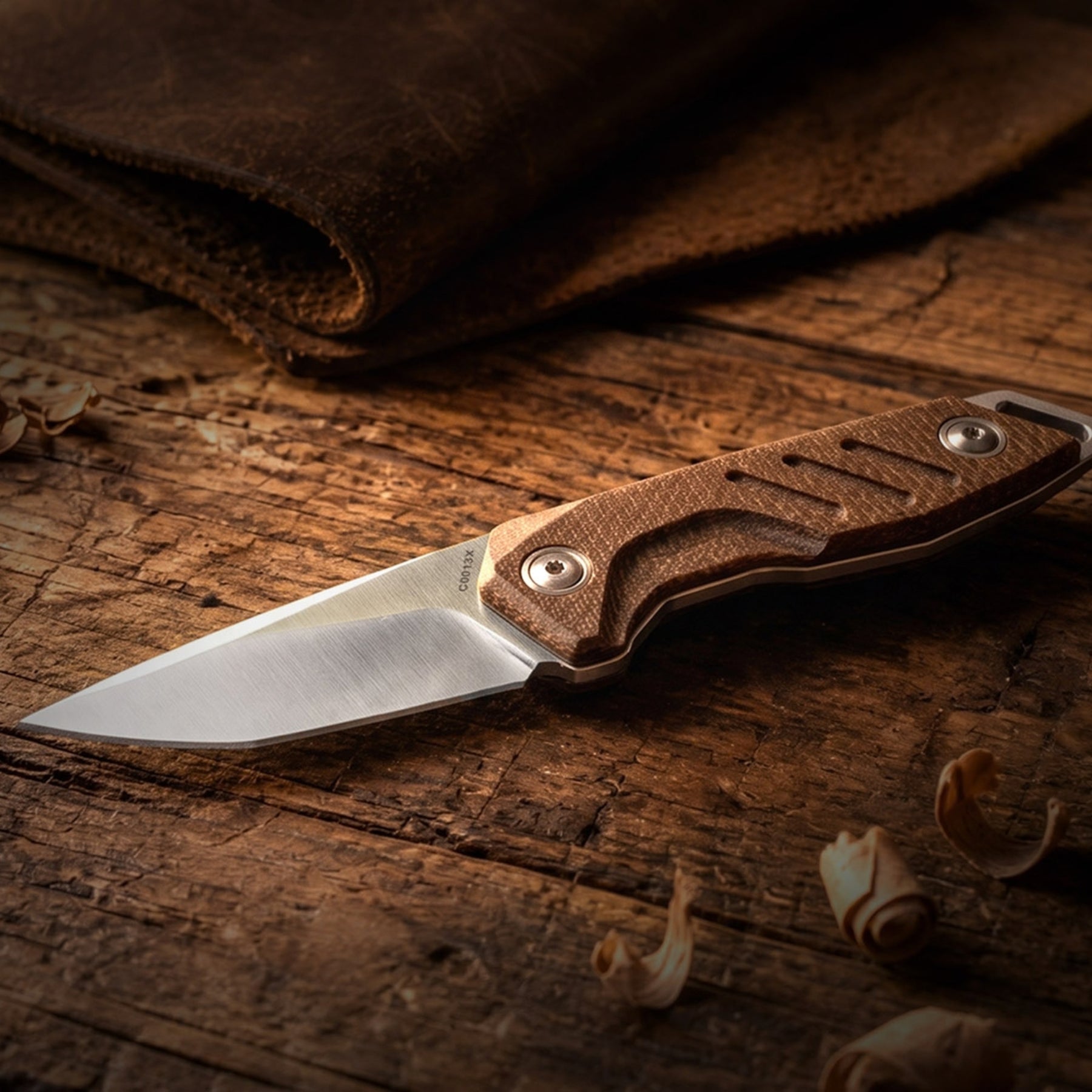 Extrema Ratio BFK NANO coltello a lama fissa neck knife compatto con lama drop point in acciaio, guancette ergonomiche sagomate e foro passante per cordino da porto al collo o EDC tattico