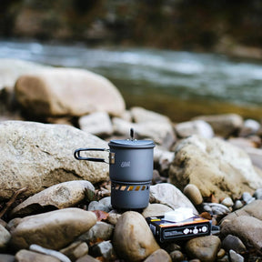 Esbit Camping Cookset fornello da campeggio a combustibile solido con pentolino, supporto frangivento e manici pieghevoli, ideale per trekking ultralight, bushcraft e kit emergenza.