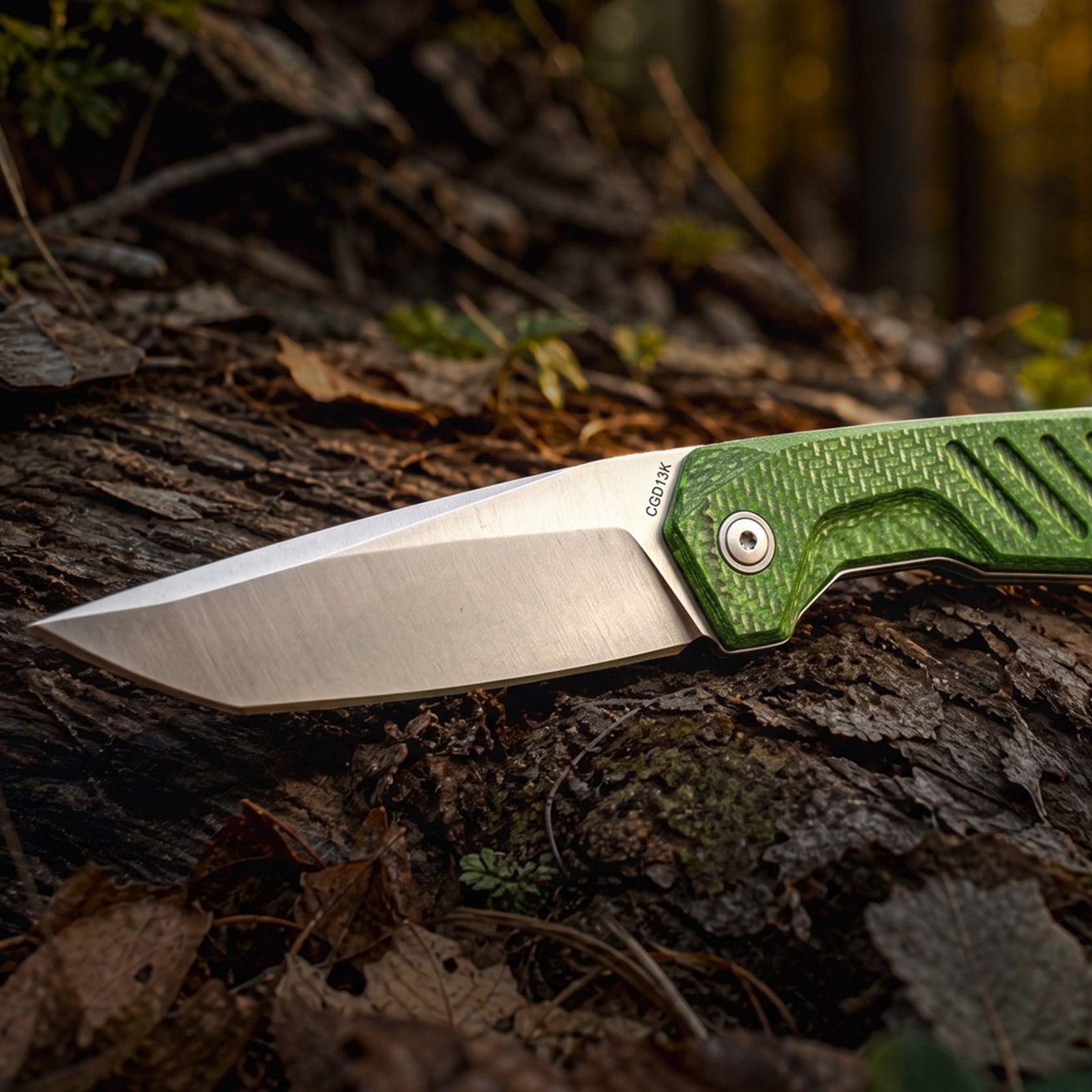 Extrema Ratio BFK Pixel coltello a lama fissa compatto con profilo tanto modificato,  impugnatura ergonomica scanalata e passante per cordino ideale per everyday carry tattico