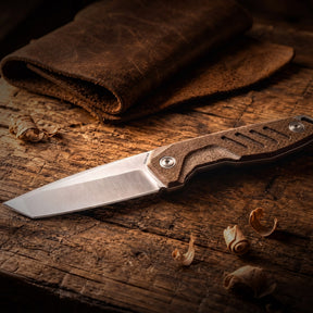 Extrema Ratio BFK Micro coltello a lama fissa compatto con profilo tanto modificato, impugnatura ergonomica sagomata e foro passante per cordino ideale per everyday carry tattico