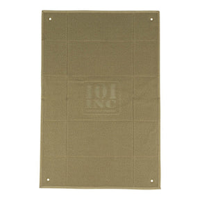 101 INC Patch Wall espositore in velcro per patch con  occhielli  per il fissaggio a parete ideale per organizzare ed esporre collezioni di patch