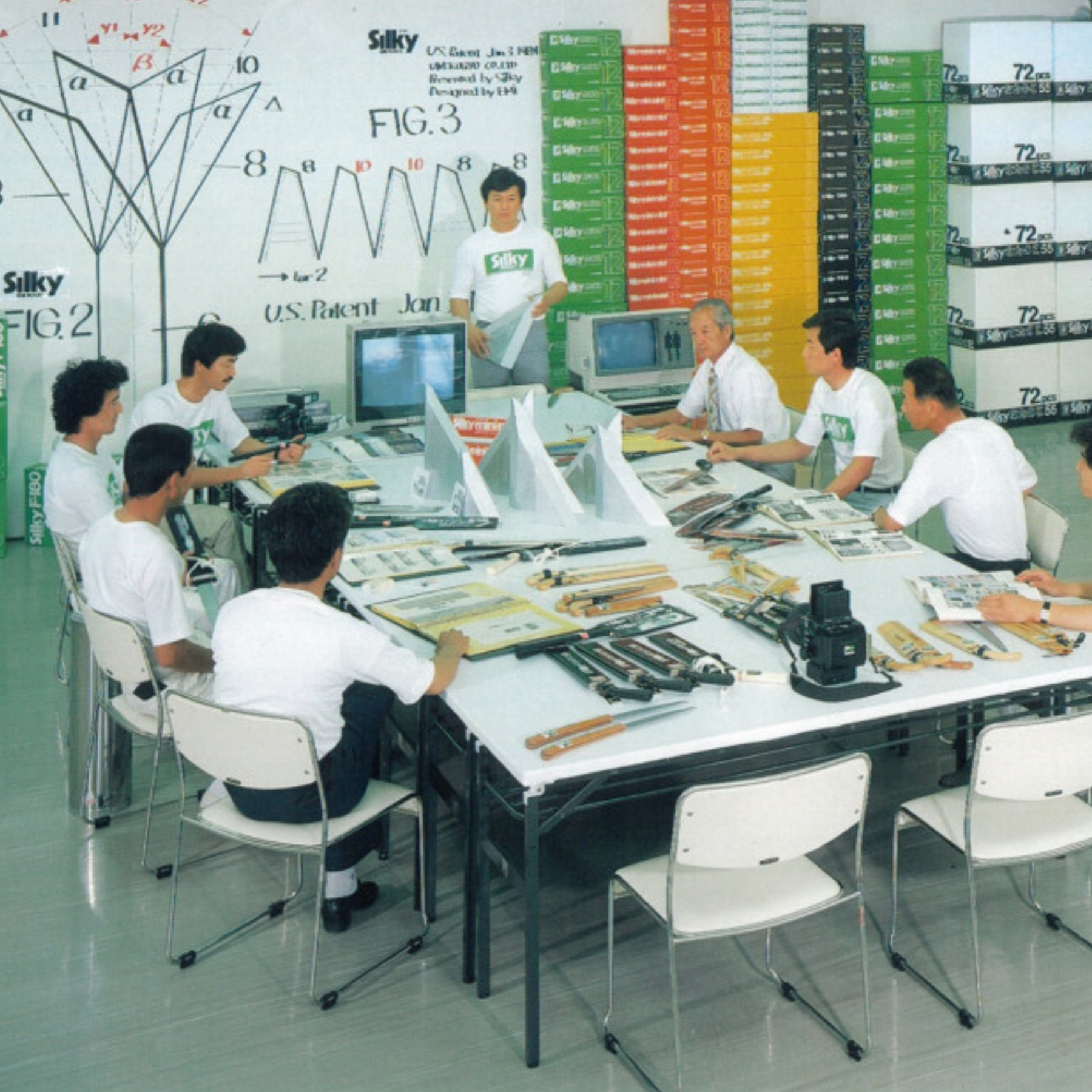 SILKY GOMBOY CURVE OUTBACK KURO Sega pieghevole in Acciaio Giapponese Premium, Edizione Limitata 40° Anniversario. Lama curva da 240 mm con rivestimento Black Oxide antiriflesso e impugnatura in Arbor Composite per uso outdoor estremo e bushcraft.