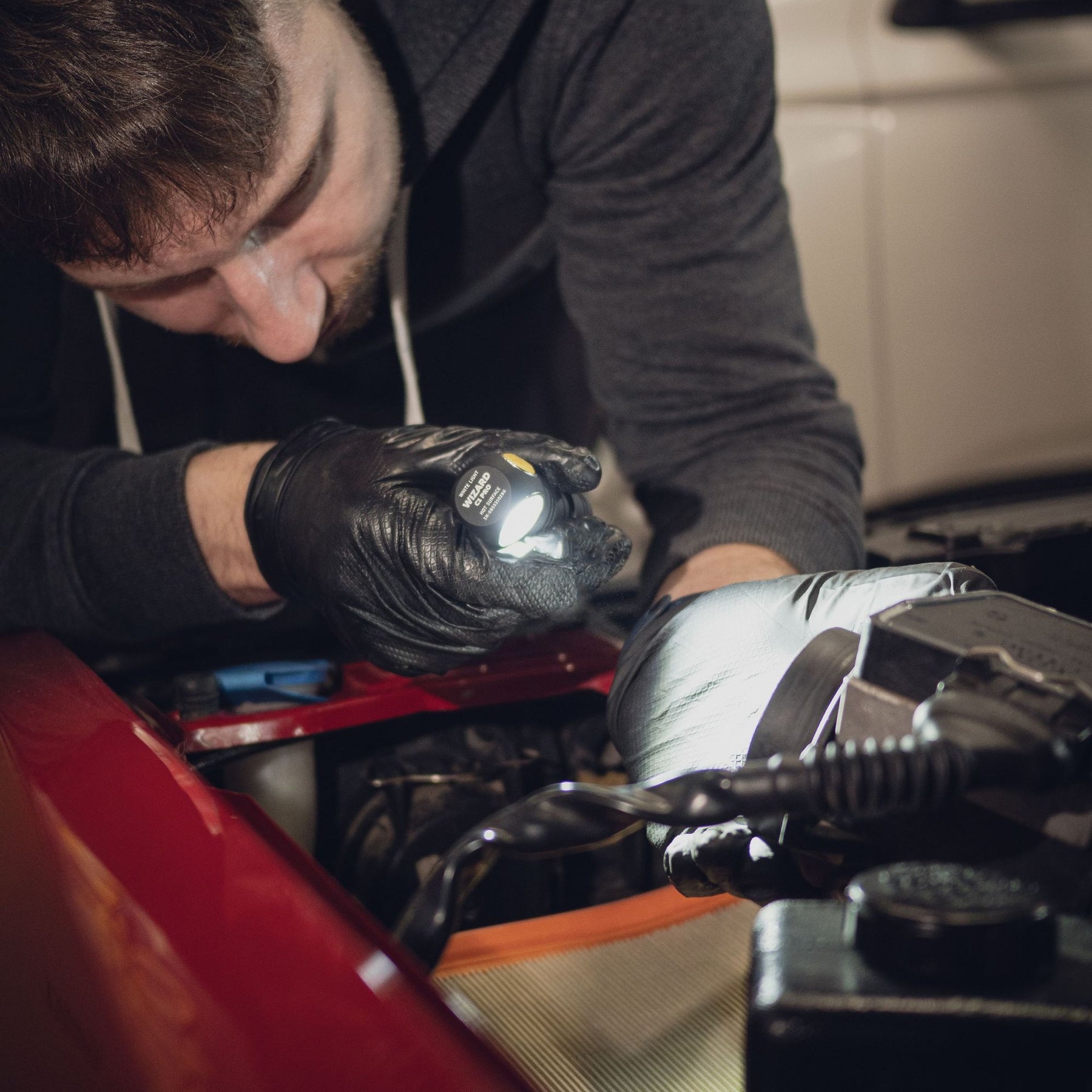 ARMYTEK | WIZARD C2 - Torcia frontale / palmare - BackPacco - BP-ARMYTEK-F08901C