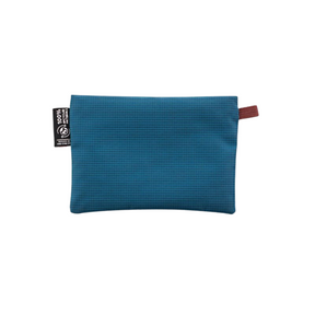 ARVA Upcyclé Wallet portafoglio ultraleggero con zip, design minimal e struttura resistente, ideale per uso quotidiano e viaggi, su backpacco.it