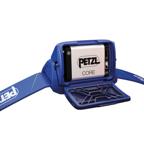 Petzl Tikka Core torcia frontale ricaricabile 450 lumens versione 2025, lampada da testa ibrida  per trekking e campeggio, illuminazione compatta, SU BACKPACCO.IT