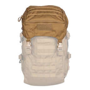 Eberlestock Mission Lid tasca superiore di espansione per sistema EMOD installata sulla parte alta di uno zaino compatibile. Il modulo mostra passanti MOLLE frontali, un inserto in velcro per patch e fibbie a sgancio rapido per l'integrazione e la regolazione del carico.