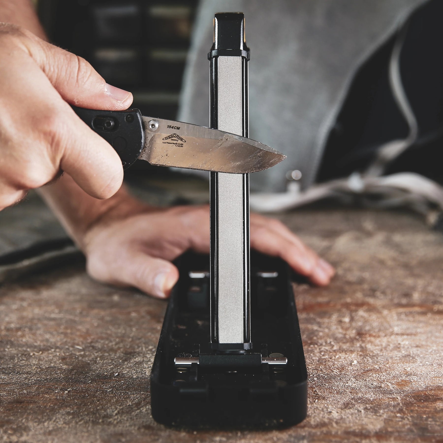 Work Sharp Angle Set Knife Sharpener Ken Onion affilatore manuale a V con angolazioni regolabili e pietre abrasive incluse nella base