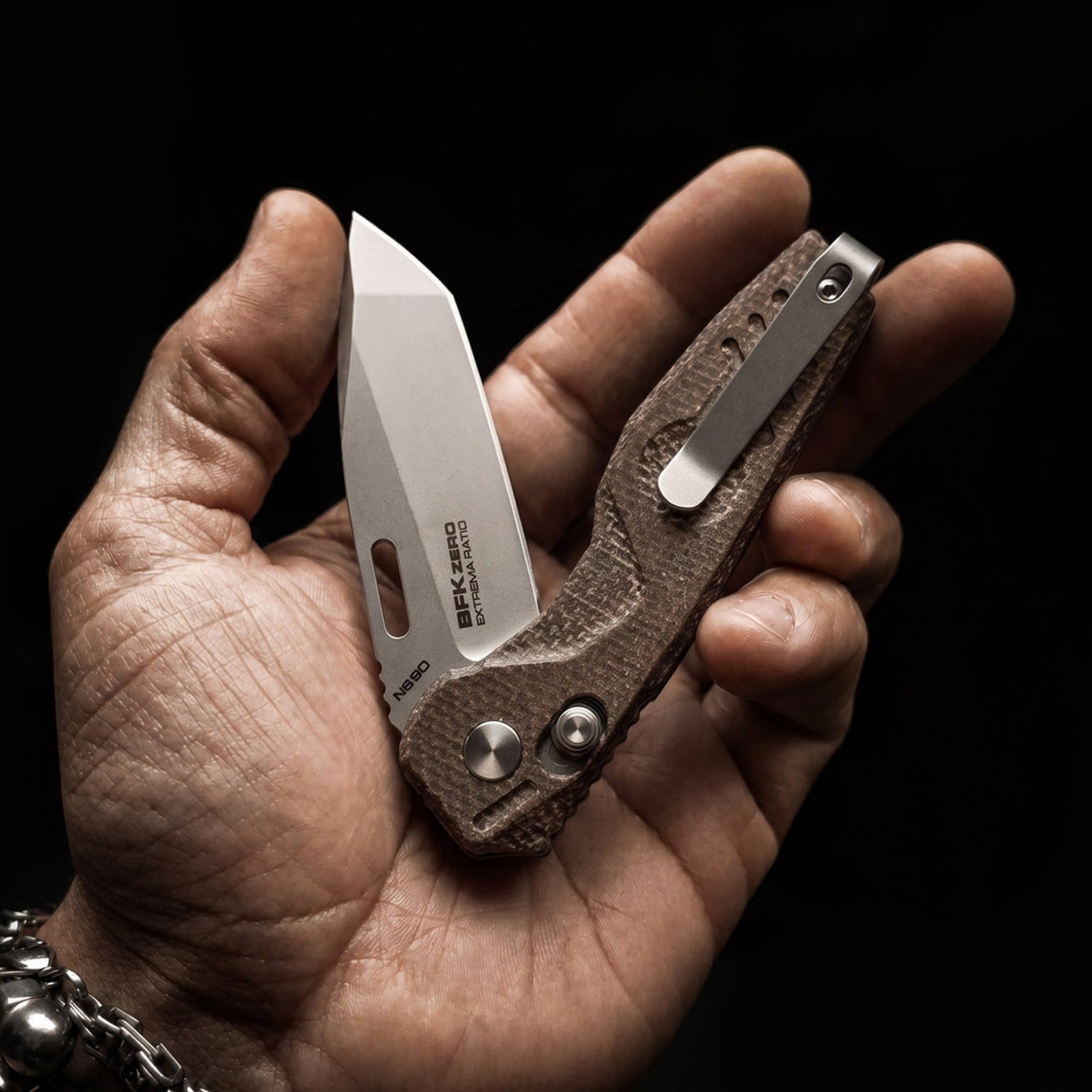 Extrema Ratio BFK ZERO coltello chiudibile tattico ed EDC con lama tanto, foro per apertura rapida, blocco di sicurezza e impugnatura ergonomica