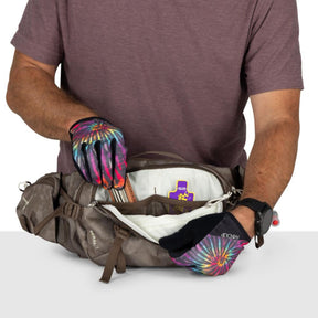 Osprey Seral 7 marsupio idrico da ciclismo e MTB con capacità 7 litri, serbatoio d'acqua integrato, tasche organizer con cerniera e cinghie di compressione stabilizzanti. Collezione 2026.