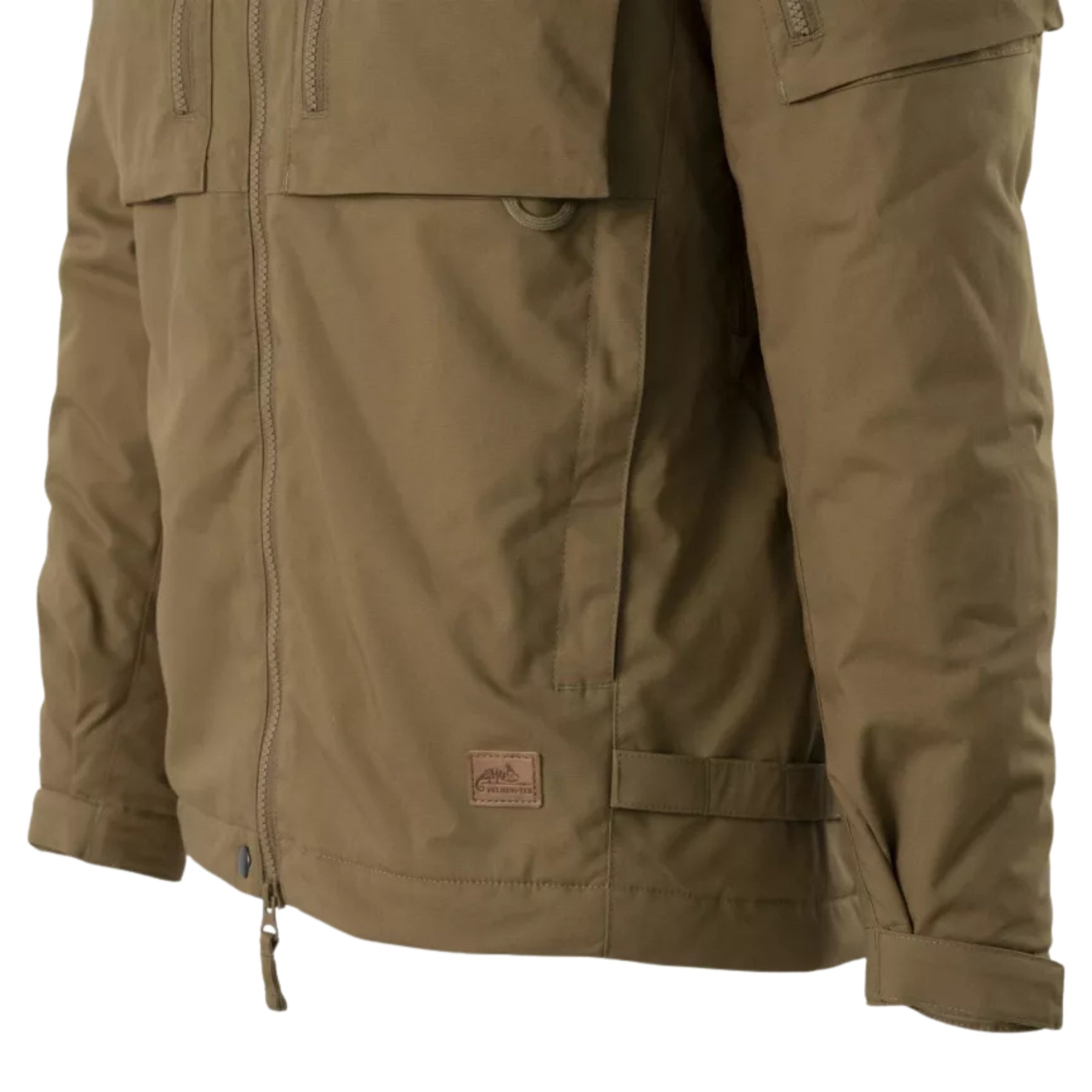 Helikon-Tex Winter Yukon Jacket giacca invernale tecnica con cappuccio regolabile imbottito, zip frontale a doppio cursore, tasche pettorali con cerniera, pannello a strappo sulla manica e fondo regolabile vista a tre quarti per outdoor