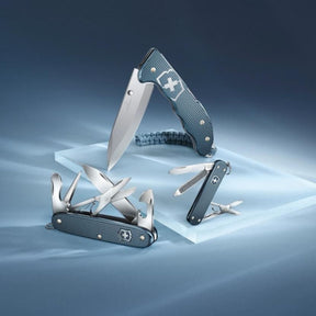 VICTORINOX | PIONEER X ALOX LIMITED EDITION 2026 - Multiuso in edizione limitata - BackPacco - BP-VICTORINOX-0.8231.L26