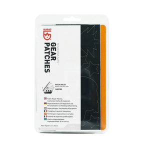Gear Aid Tenacious Tape Gear Patches confezione di toppe adesive pretagliate in nylon per la riparazione e personalizzazione di abbigliamento tecnico e attrezzatura outdoor ideale per sigillare strappi e fori su giacche impermeabili piumini zaini e tende