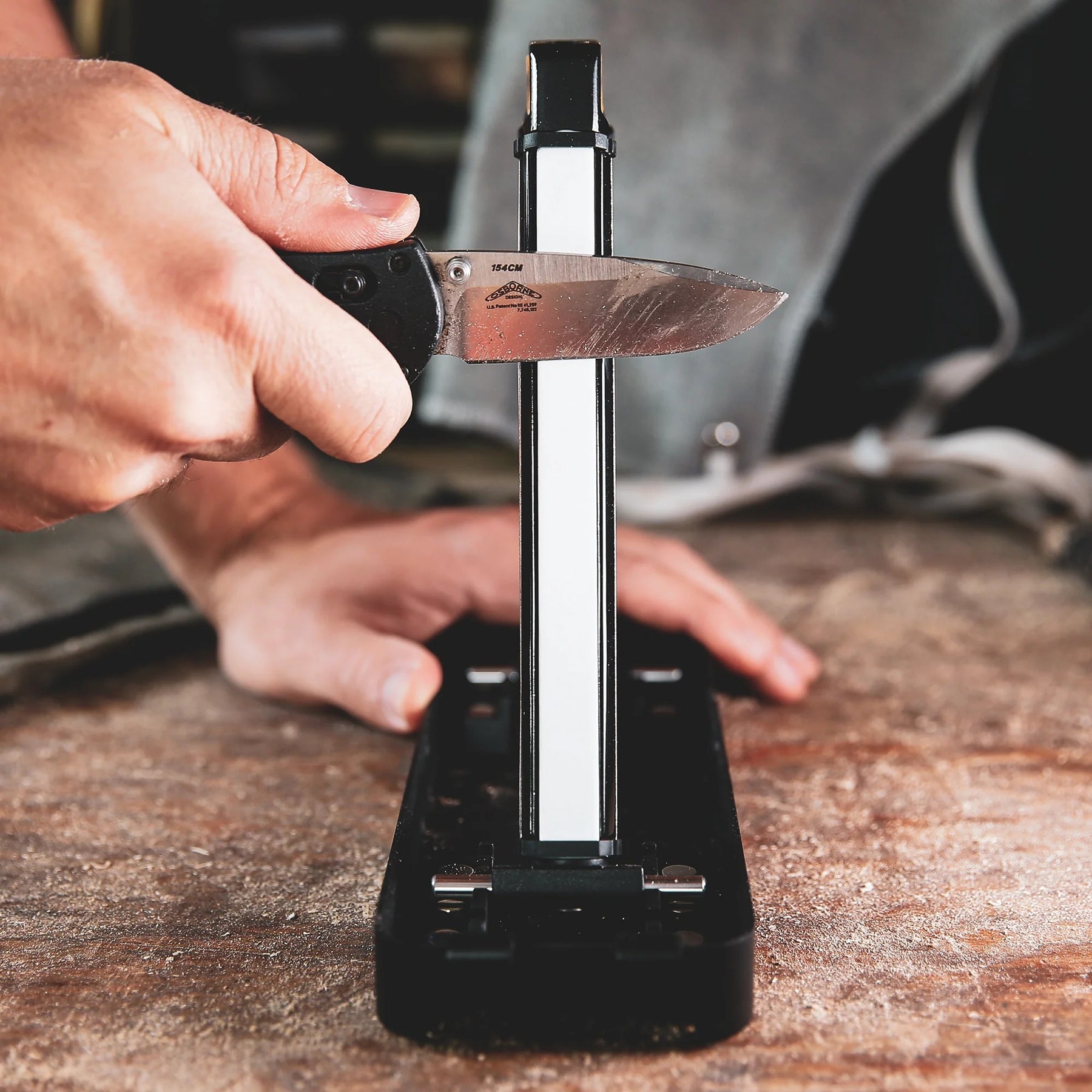 Work Sharp Angle Set Knife Sharpener Ken Onion affilatore manuale a V con angolazioni regolabili e pietre abrasive incluse nella base