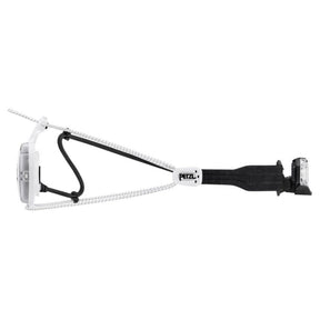 Petzl NAO LT torcia frontale ricaricabile da 600 lumen, fascia ergonomica, luce posteriore rossa e pacco batteria posteriore USB, progettata per trail running, alpinismo e ultra-running.