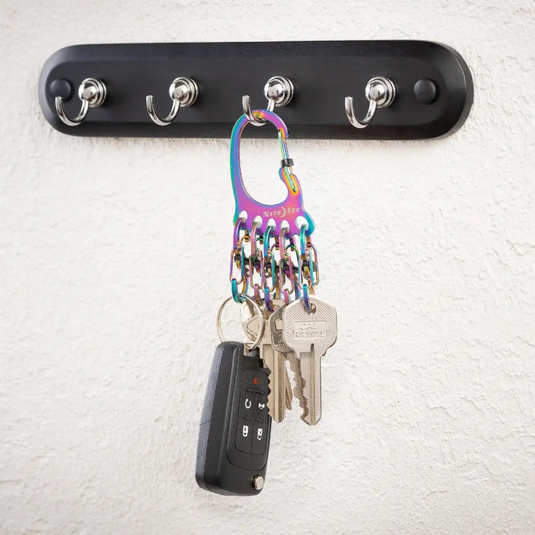 Nite Ize Bigfoot Locker Keyrack Stainless Steel moschettone portachiavi a forma di impronta con cinque piccoli S-Biner MicroLock con blocco, chiusura di sicurezza a scorrimento centrale per organizzazione chiavi e attrezzatura EDC