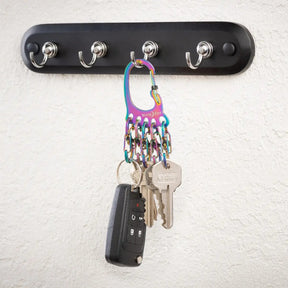 Nite Ize Bigfoot Locker Keyrack Stainless Steel moschettone portachiavi a forma di impronta con cinque piccoli S-Biner MicroLock con blocco, chiusura di sicurezza a scorrimento centrale per organizzazione chiavi e attrezzatura EDC