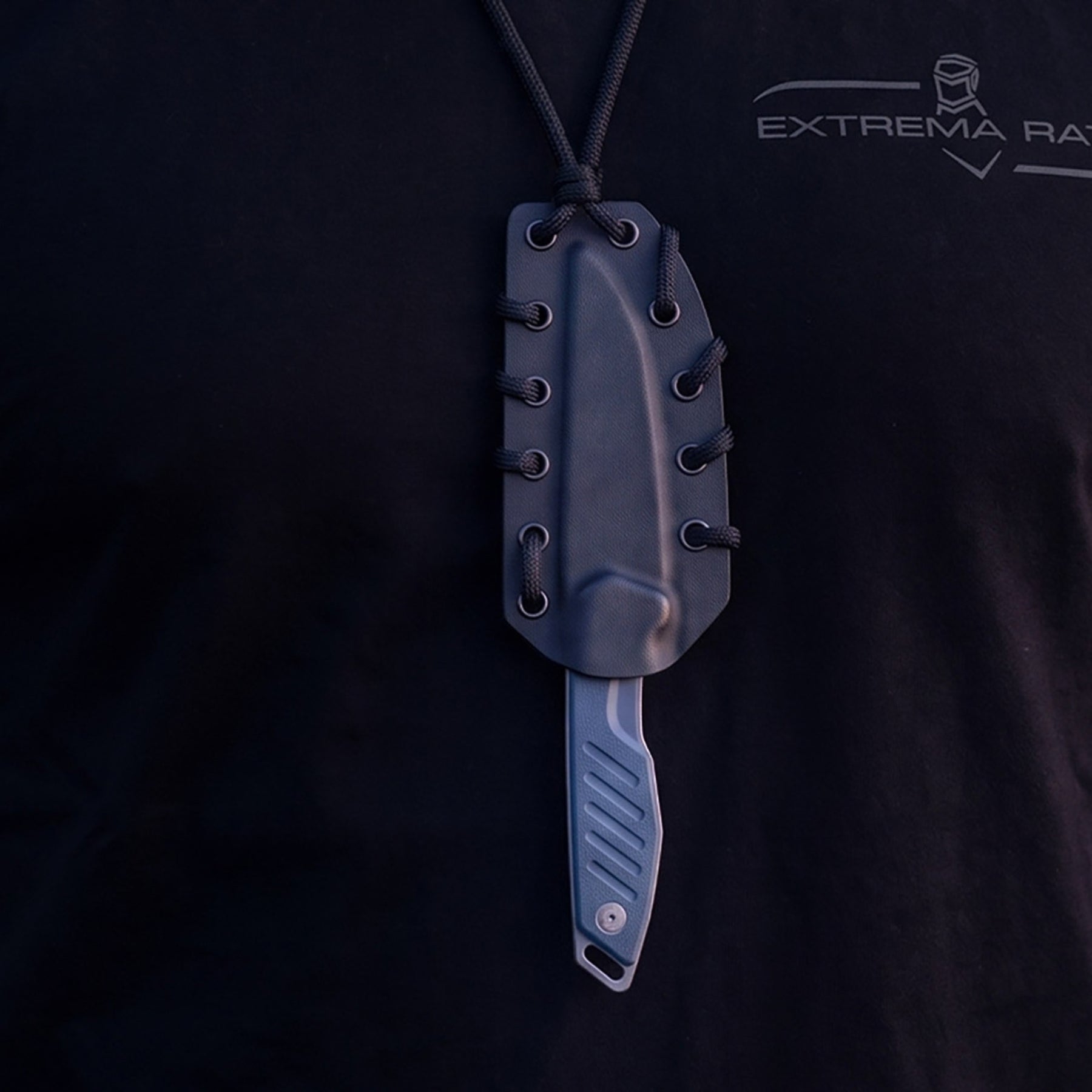 Extrema Ratio BFK Pixel coltello a lama fissa compatto con profilo tanto modificato,  impugnatura ergonomica scanalata e passante per cordino ideale per everyday carry tattico