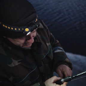 ARMYTEK | WIZARD C2 - Torcia frontale / palmare - BackPacco - BP-ARMYTEK-F08901C