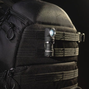 ARMYTEK | WIZARD C1 PRO - Torcia frontale / palmare - BackPacco - BP-ARMYTEK-F09001PC