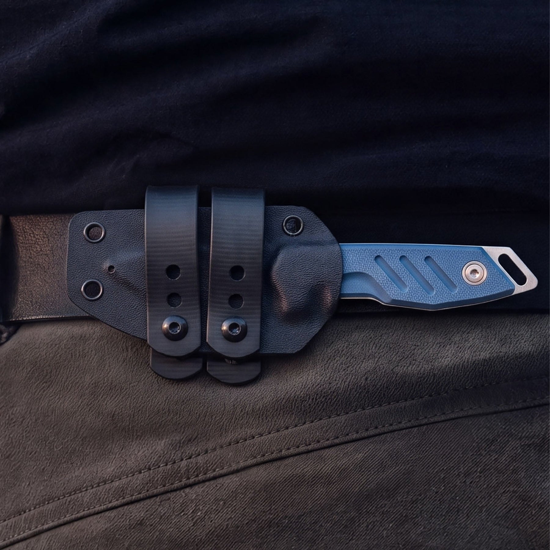 Extrema Ratio BFK NANO coltello a lama fissa neck knife compatto con lama drop point in acciaio, guancette ergonomiche sagomate e foro passante per cordino da porto al collo o EDC tattico