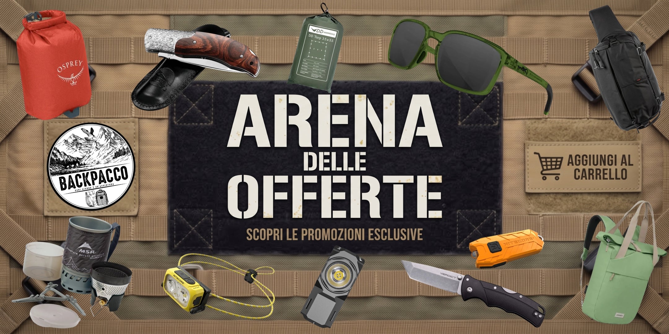 Backpacco Arena delle Offerte banner promozionale con selezione di equipaggiamento outdoor e tattico tra cui zaini, coltelli pieghevoli, fornello da campeggio MSR, torce frontali e compatti, occhiali da sole e sacca stagna Osprey disposti su sfondo con passanti MOLLE