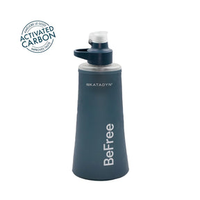 Katadyn BeFree 1.0L AC Borraccia filtrante morbida con carboni attivi. Rimuove protozoi, batteri e migliora il sapore riducendo chimici e odori. Design flask compattabile ultraleggero ad alto flusso con Ez-Clean Membrane. Ideale per trekking, bushcraft e viaggi sicuri.