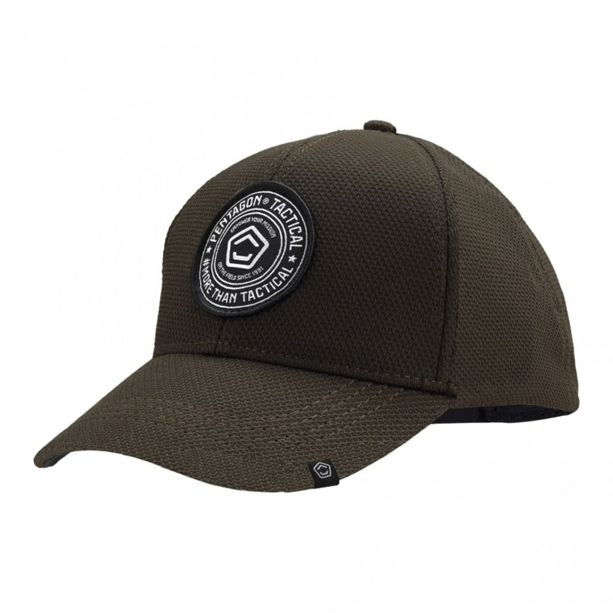 Pentagon Empower Mesh BB Cap cappellino da baseball traspirante con struttura a 6 pannelli, visiera rigida curva preformata e patch frontale circolare ricamata Pentagon Tactical, regolabile sul retro, ideale per attività tattiche, outdoor, tiro a segno e tempo libero.