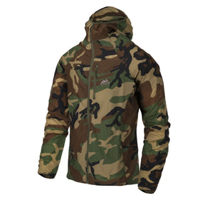Giacca a vento Helikon-Tex Tramontane in Windpack Nylon, colore US Woodland, vista frontale — ultraleggera, antivento e comprimibile