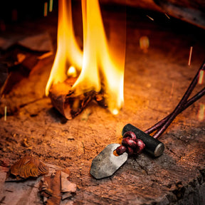 WAZOO | BUSHCRAFT NECKLACE - Collana con acciarino