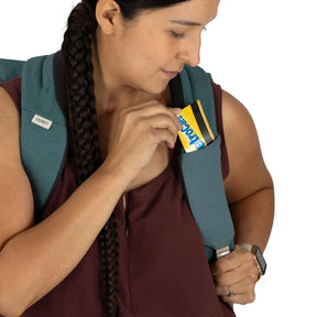 Zaino da città Osprey Arcane Roll Top Pack da 24 litri, design elegante con chiusura roll-top e fibbia in metallo, ideale per uso urbano e laptop