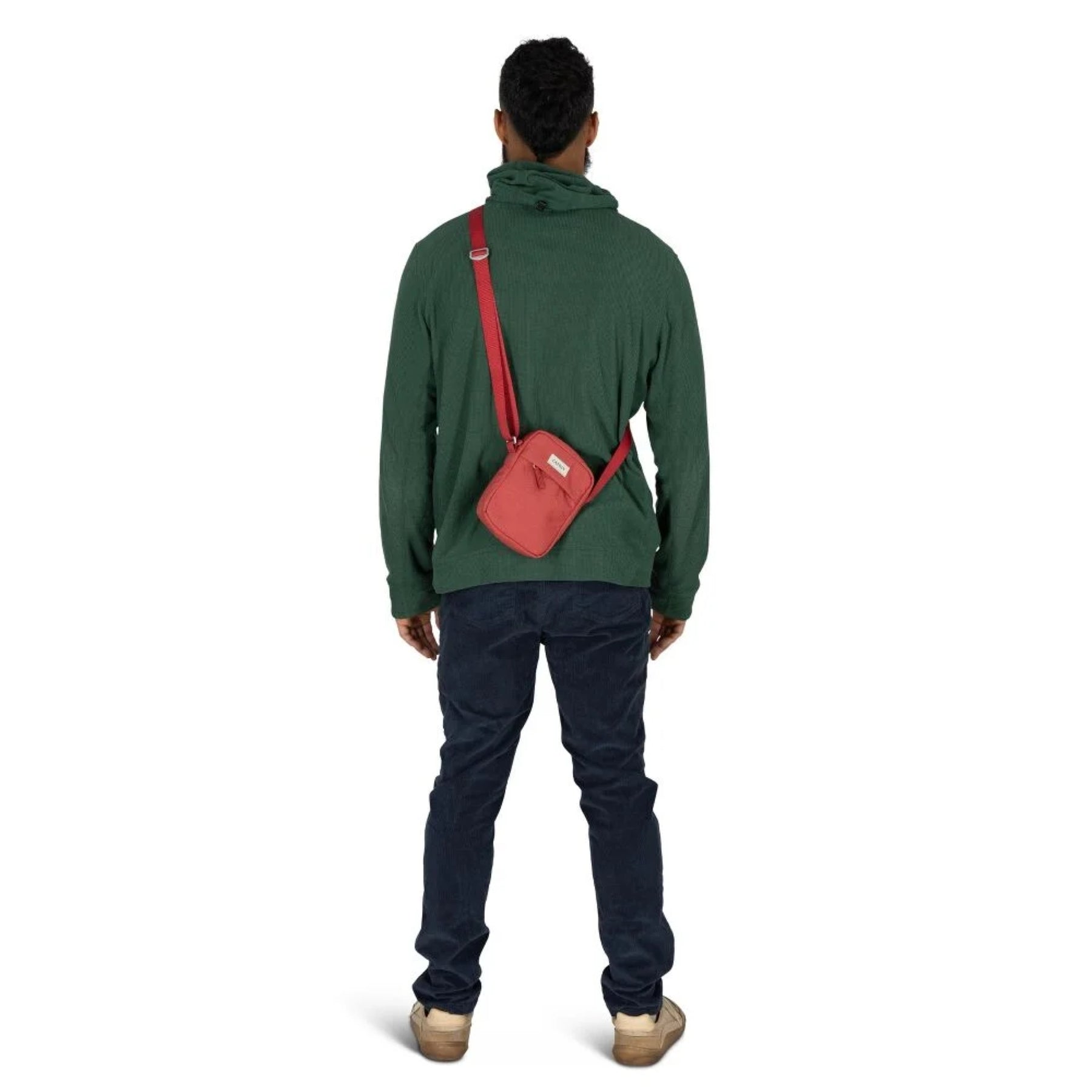 Borsello a tracolla Osprey Arcane Small Crossbody da 1.5 litri, design compatto per il trasporto di piccoli oggetti (EDC), con tracolla regolabile e logo Osprey.