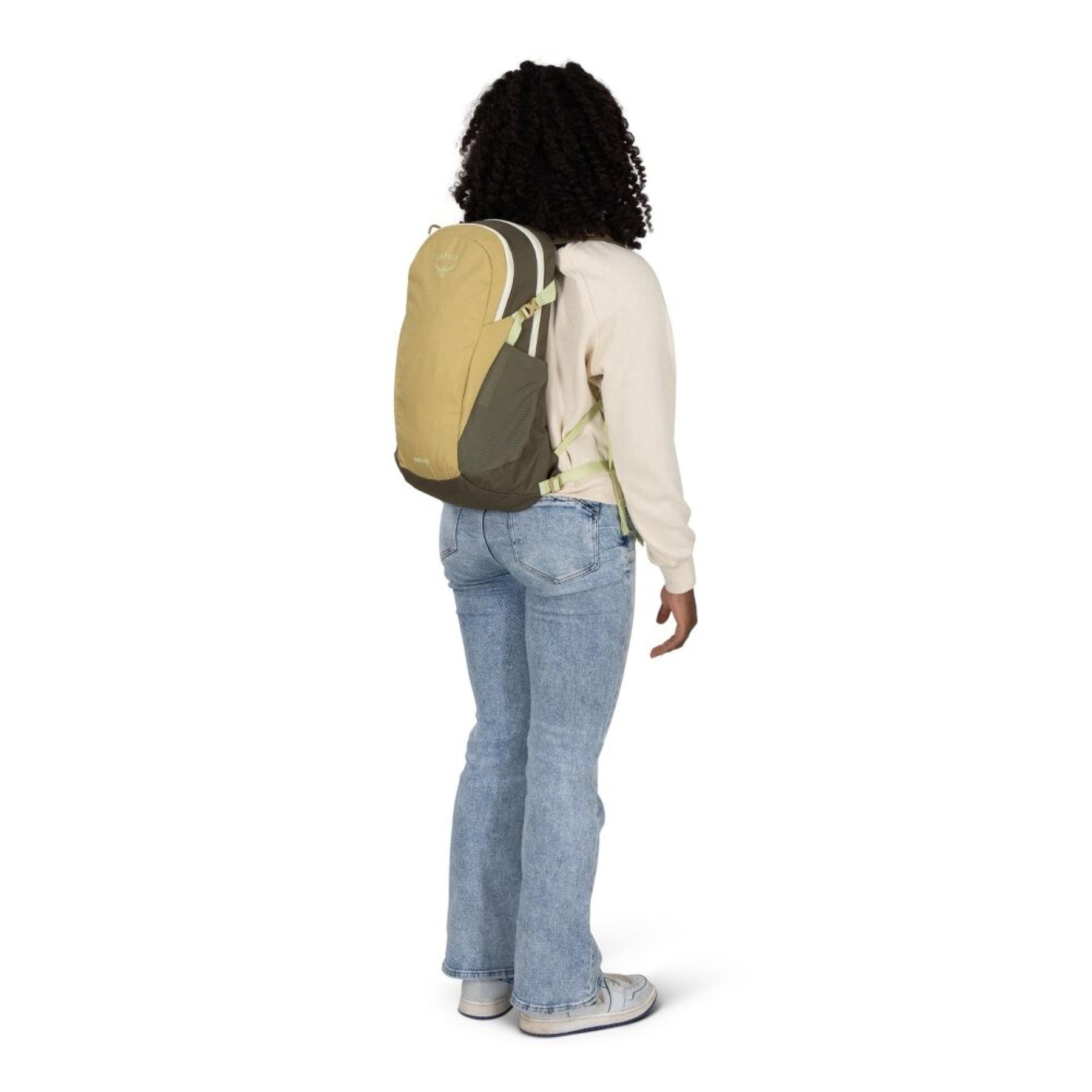 Osprey Daylite zaino compatto multiuso da 13 litri con spallacci in rete traspirante, scomparto principale con zip, tasche laterali in rete e cinghia sternale vista laterale per outdoor ed uso quotidiano su Backpacco