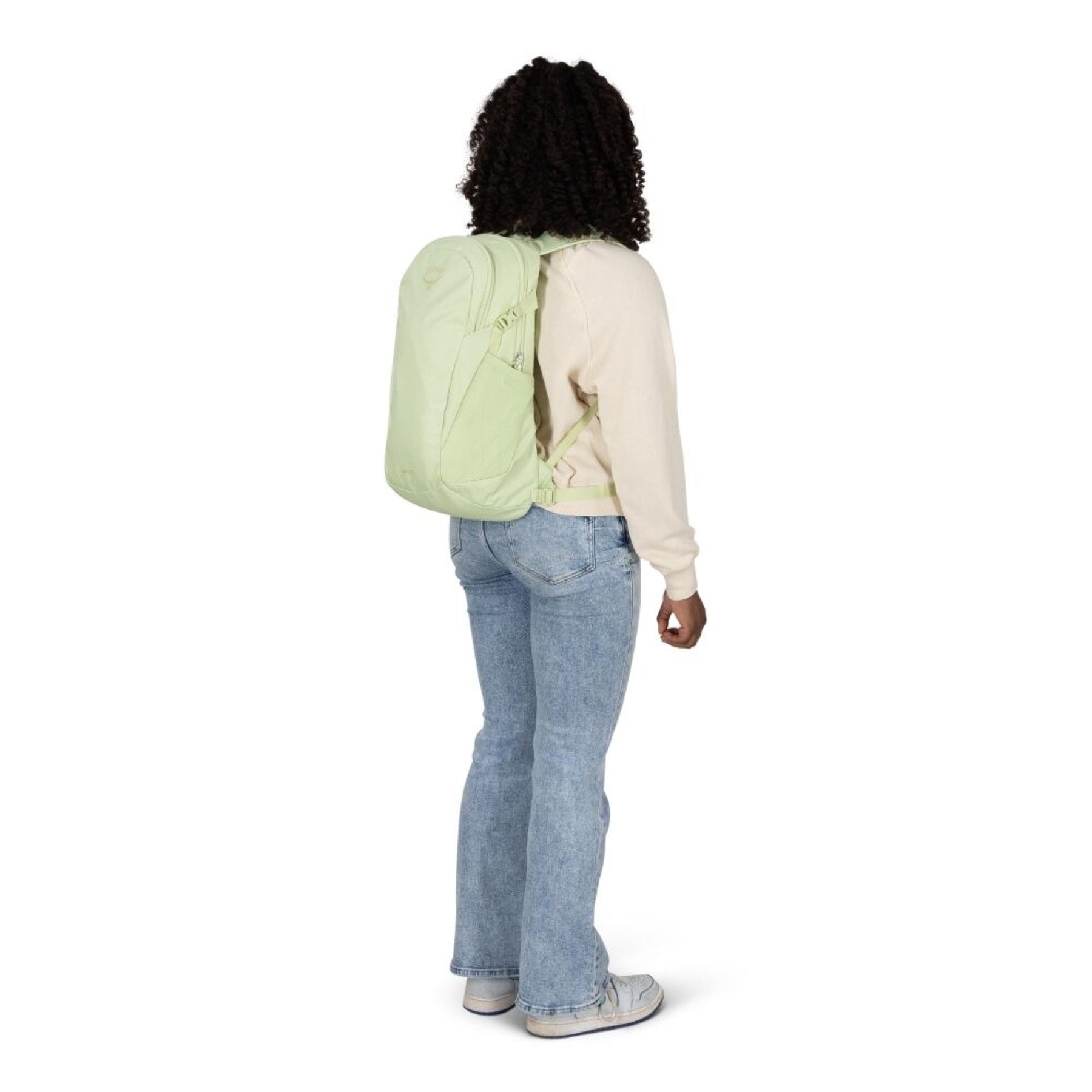 Osprey Daylite zaino compatto multiuso da 13 litri con spallacci in rete traspirante, scomparto principale con zip, tasche laterali in rete e cinghia sternale vista laterale per outdoor ed uso quotidiano su Backpacco