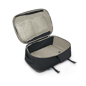 OSPREY DAYLITE CARRY-ON TRAVEL PACK 44 Zaino da viaggio da 44 Litri per bagaglio a mano. In tessuto sostenibile e resistente, con apertura a valigia, scomparto imbottito per laptop e cintura in vita rimovibile per viaggi aerei.