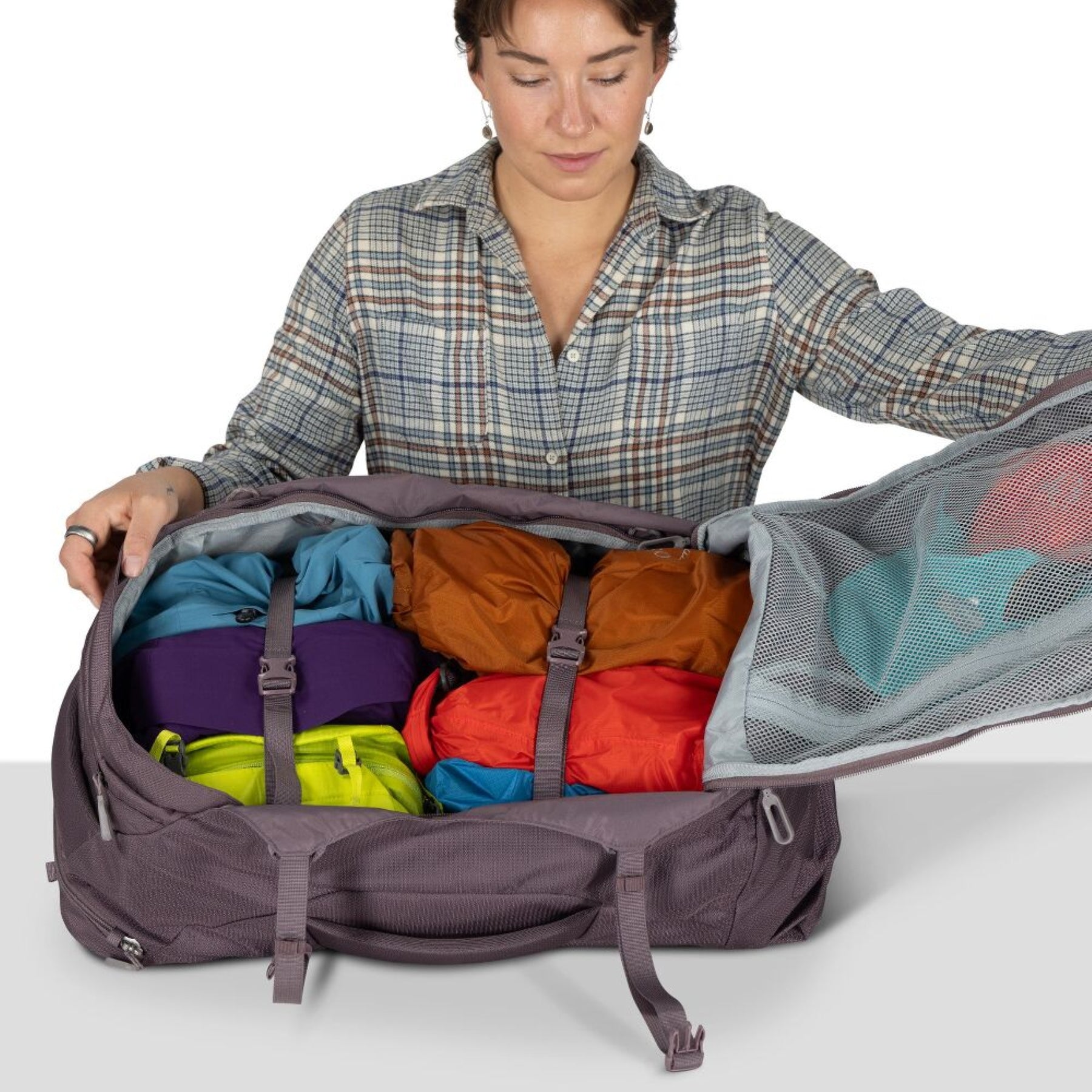 Osprey Fairview 40 Travel Pack zaino da viaggio donna da 40L con cinghie di compressione StraightJacket schienale regolabile e maniglia laterale per trekking e bagaglio a mano