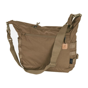 Borsa da campo a tracolla Helikon-Tex Bushcraft Satchel da 21,5 litri in Cordura 500D, con scomparto interno organizzato, tasche esterne, pannelli MOLLE/PALS e tracolla regolabile removibile - colore Coyote