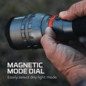 NEBO DAVINCI 12000 MAG DIAL  torcia LED ricaricabile USB-C da 12000 lumen in alluminio aeronautico anodizzato con selettore magnetico a 5 modalità, zoom 2x regolabile, impugnatura ergonomica gommata e grado di protezione IP67 per outdoor ed emergenza