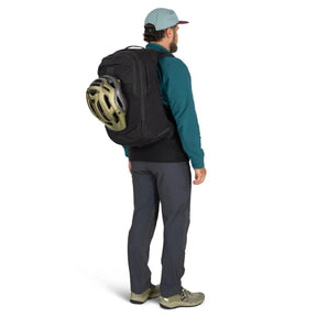 Zaino Osprey Metron AirSpeed 34 litri, zaino da ciclismo e pendolarismo con pannello dorsale AirSpeed ventilato per laptop e attrezzatura, su backpacco.it