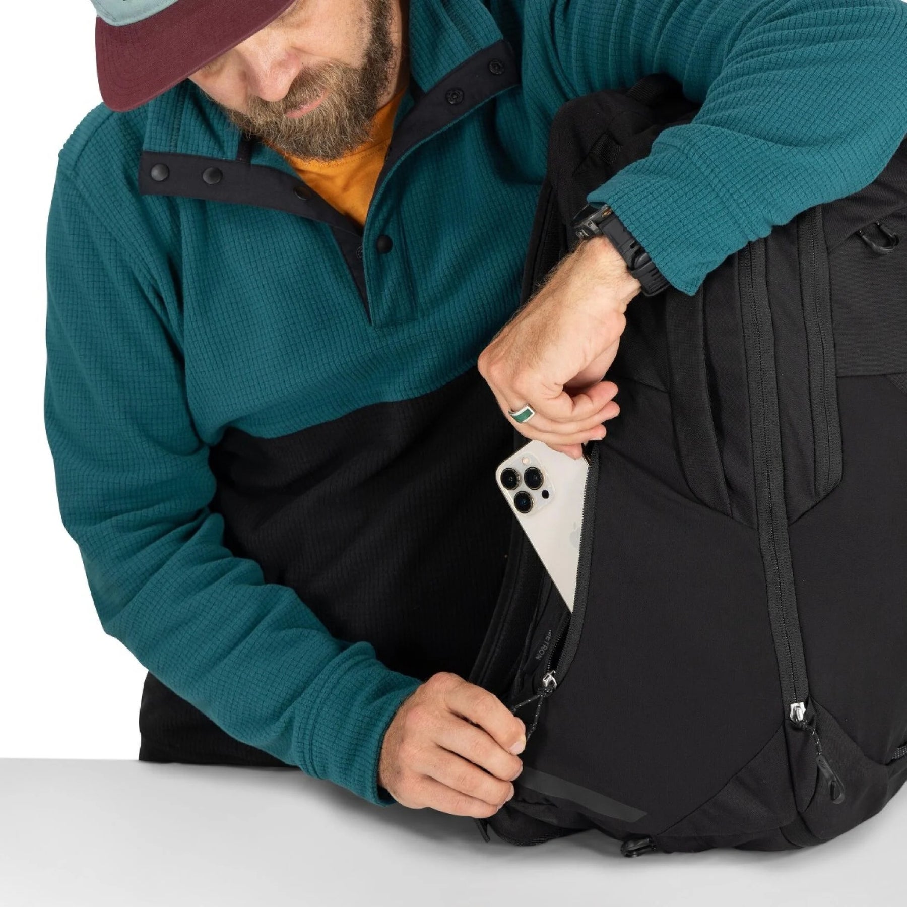 Zaino Osprey Metron AirSpeed 34 litri, zaino da ciclismo e pendolarismo con pannello dorsale AirSpeed ventilato per laptop e attrezzatura, su backpacco.it