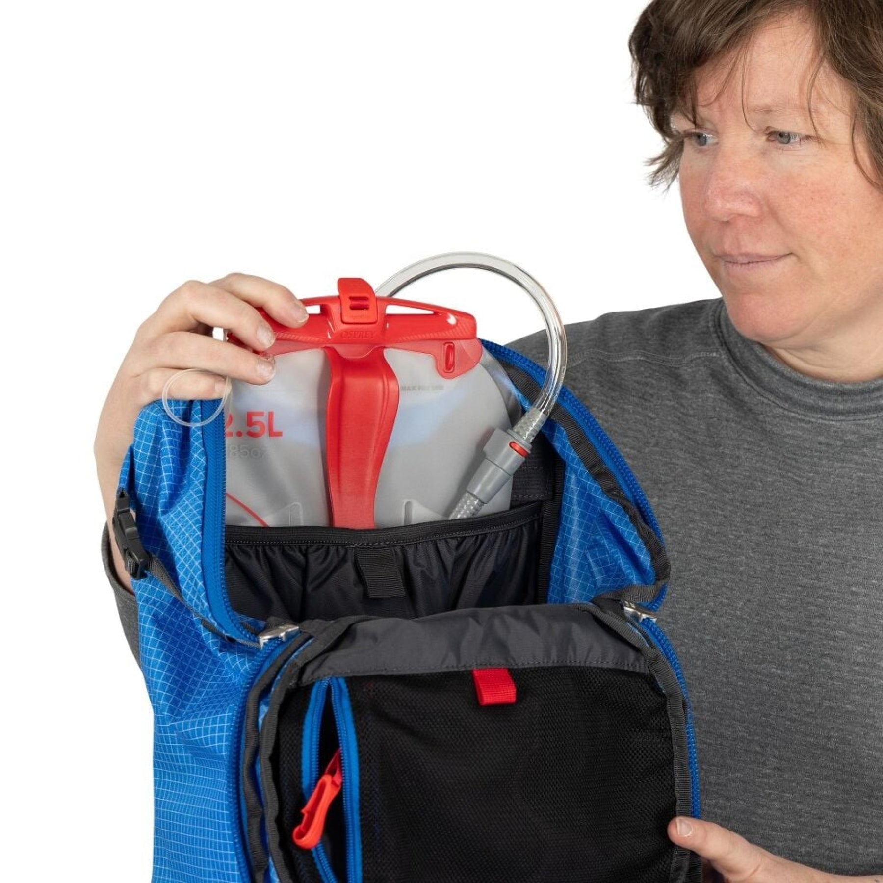 OSPREY Mutant 22 Zaino da alpinismo e arrampicata in Nylon riciclato 210D ad alta tenacità con rivestimento DWR. Leggero, 650g, schienale antineve, sistema ToolLock doppio per piccozze, cinturone rimovibile e porta corda interno per missioni veloci di un giorno.